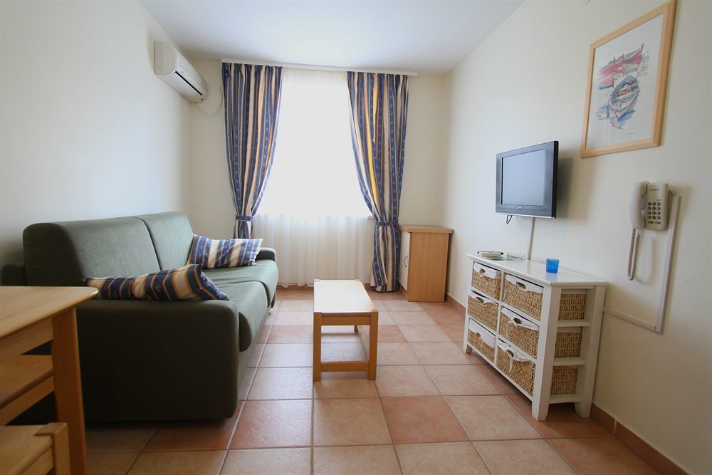 Aparthotel Castrum Novum Novigrad Istria Extérieur photo