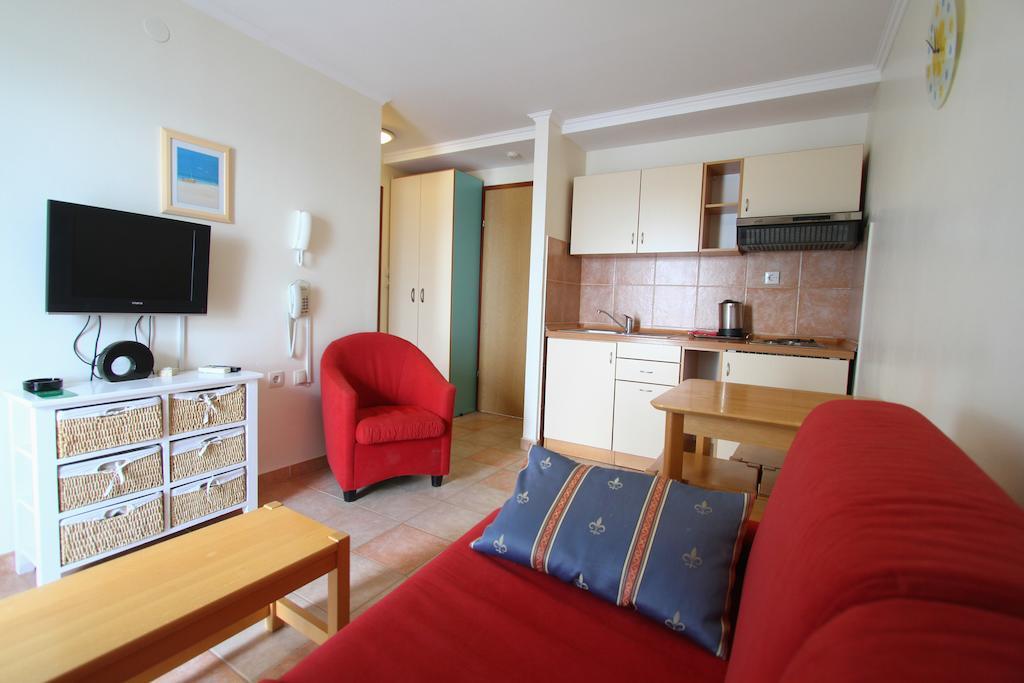 Aparthotel Castrum Novum Novigrad Istria Chambre photo